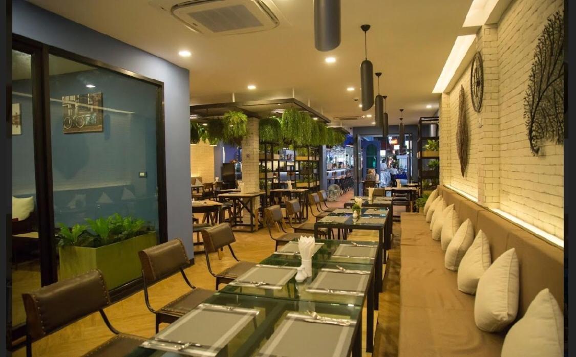 Neptuna Hotel Patong Extérieur photo