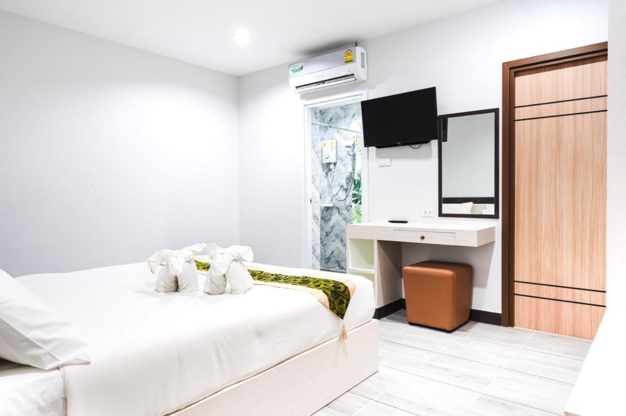 Neptuna Hotel Patong Extérieur photo